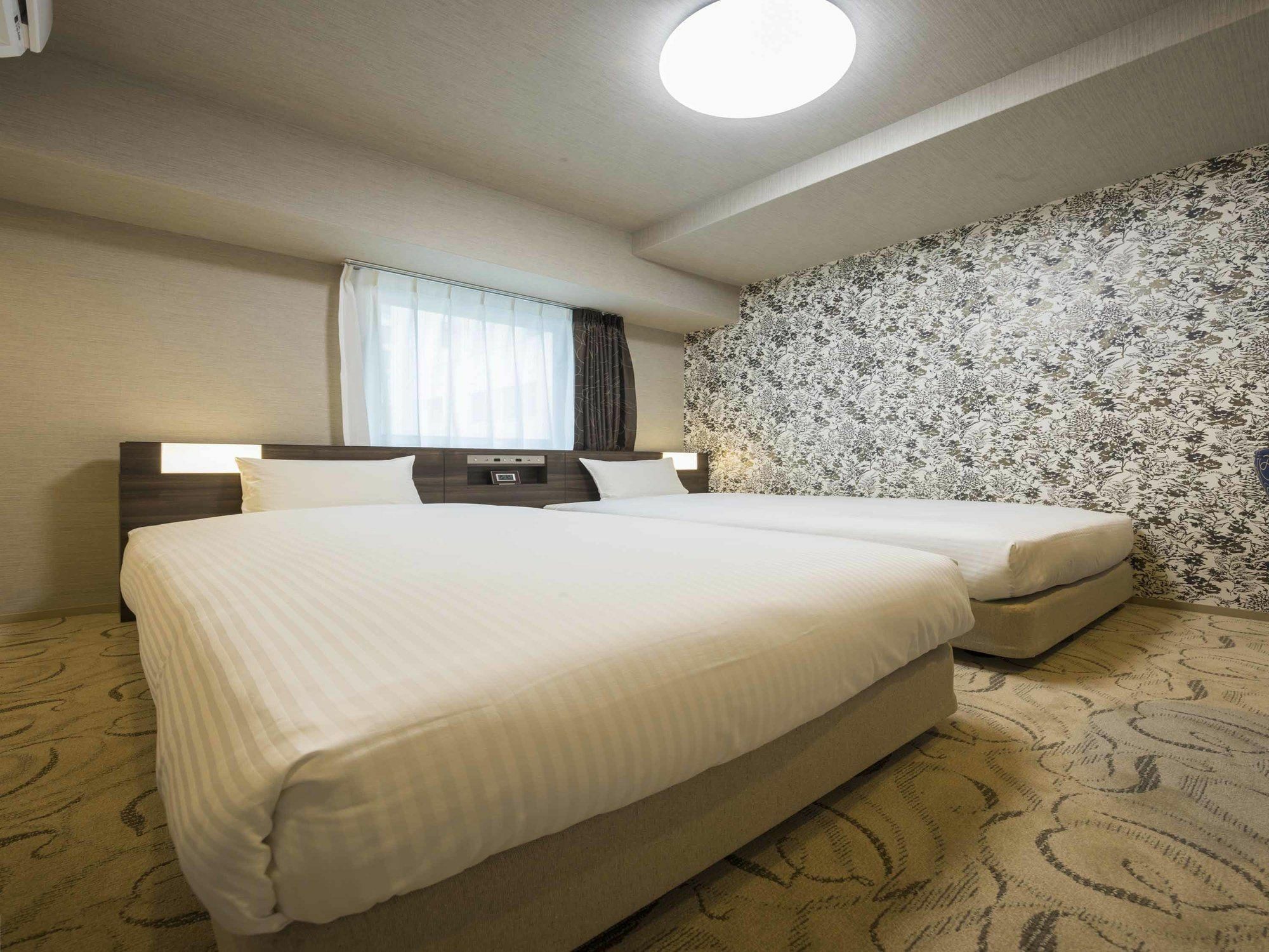 Hotel Wbf Shinsaibashi Ōsaka Exterior foto